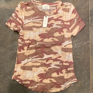 Pink camo T-shirt. By T.LA. Anthropology Size small.